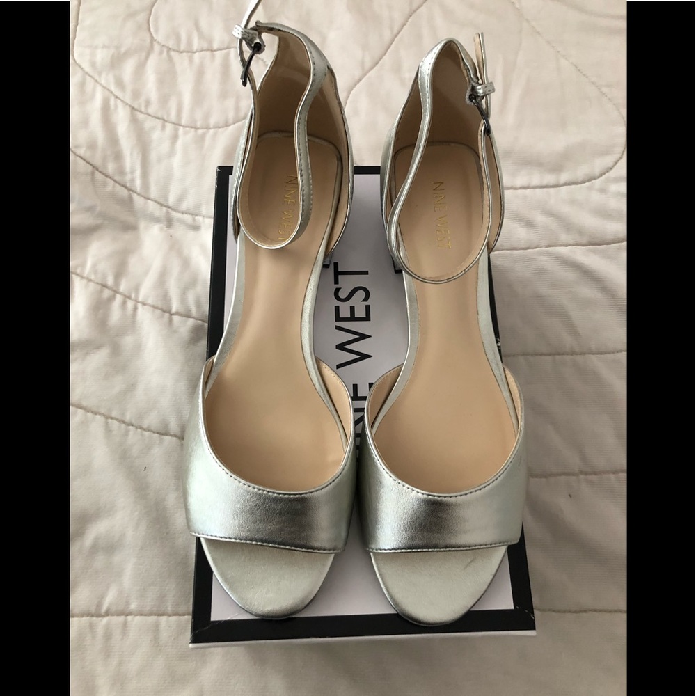 Nine West Volor Open Toe Block Heel Sandal